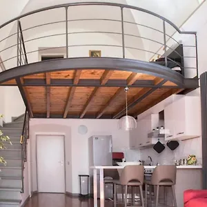 https://casa-giusti-firenze.it-tuscanyhotel.com